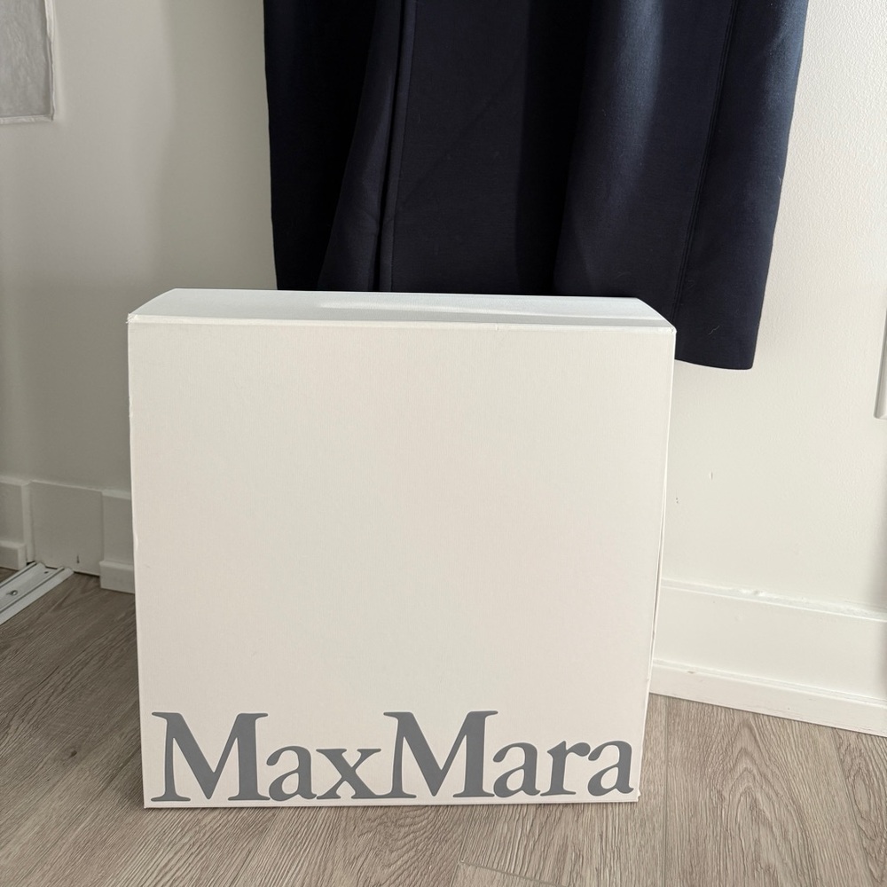 Max Mara Double-breasted jersey coat in navy - with box - Picture 5 of 13